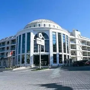 https://pineta-park-deluxe-hotel.aegeanhotels.net